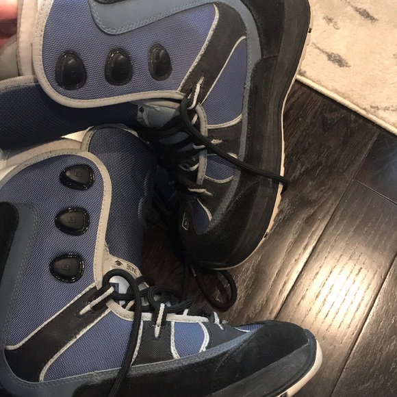 Burton Women’s Freestyle Snowboard boots - Picture 8 of 8